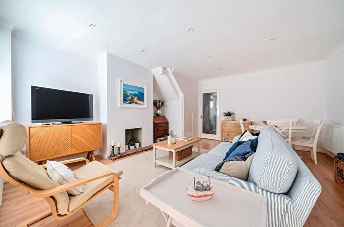 3 Bedroom Terraced House For Sale In Kings Terrace, Emsworth, PO10