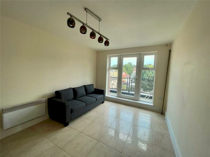 2 Bedroom Apartment To Rent In Greyhound Hill, Hendon, London, NW4