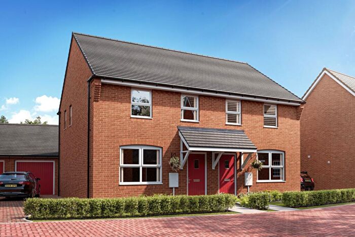 3 Bedroom End Of Terrace House For Sale In Armstrongs Fields, Broughton, Aylesbury, HP22