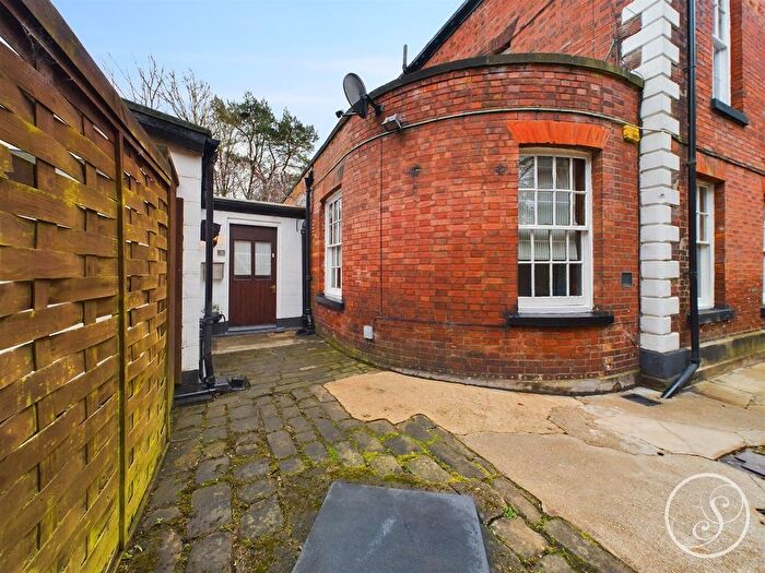 1 Bedroom Flat For Sale In Allerton Hall, Wensley Drive, Leeds, LS7