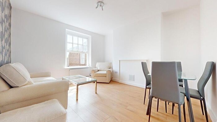 2 Bedroom Flat To Rent In Stanfield House, Frampton Street, London, NW8
