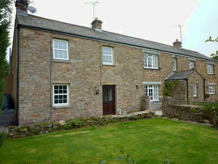 3 Bedroom Semi-Detached House To Rent In Villa Park, South Stainmore, CA17