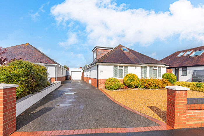 4 Bedroom Bungalow For Sale In Redhill Drive, Ensbury Park, Bournemouth, Dorset, BH10