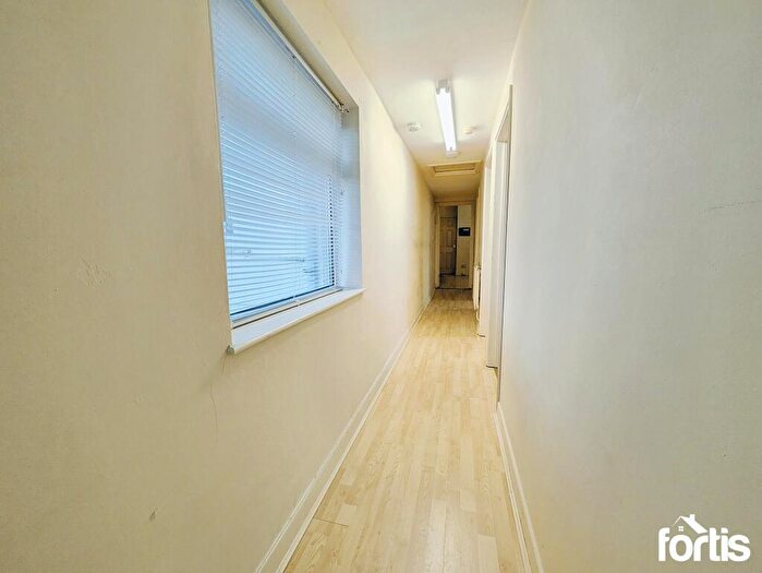 2 Bedroom Flat For Sale In Commercial Street, Maesteg, CF34
