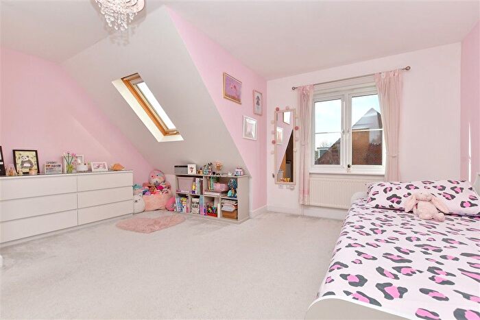 3 Bedroom Semi Detached House For Sale In Halton Road, Kenley, Surrey, CR8