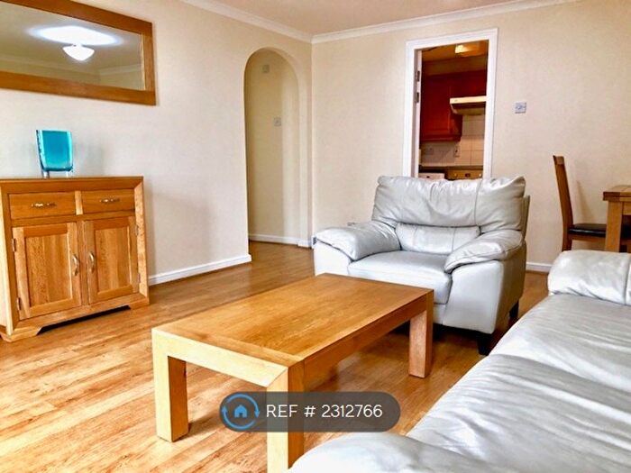 1 Bedroom Flat To Rent In Meridian Place, London, E14