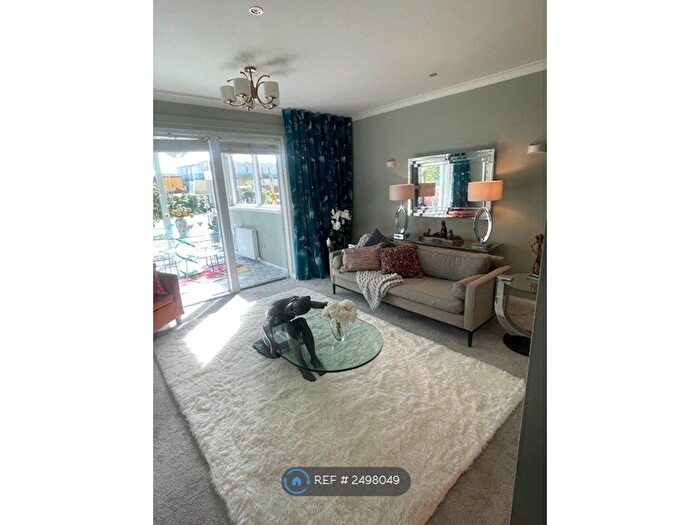 1 Bedroom Flat To Rent In Meadowside Quay Walk, Glasgow, G11