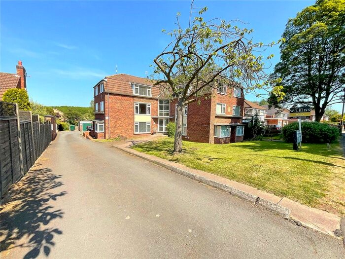 2 Bedroom Flat To Rent In Clarence Road, Sutton Coldfield, West Midlands, B74