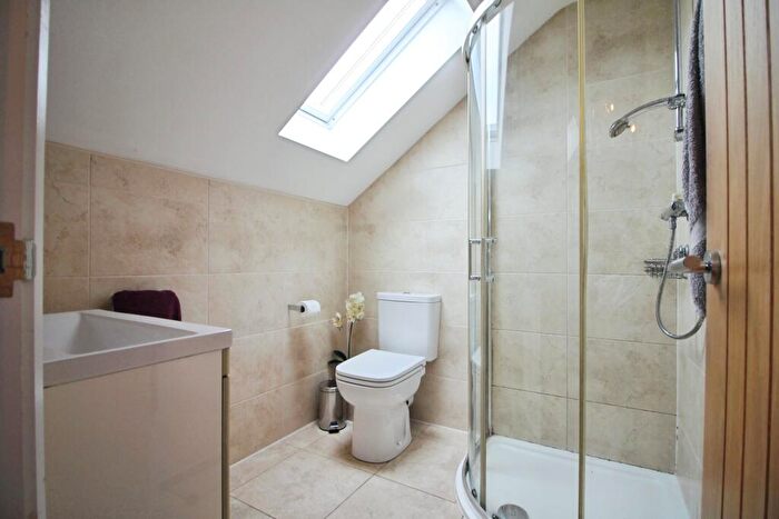 3 Bedroom Semi-Detached House For Sale In Woodland Garth, Leeds, LS26