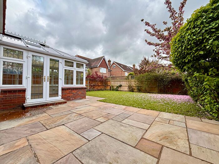 6 Bedroom Detached House To Rent In Wagtail Walk, Beckenham, BR3
