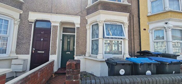 2 Bedroom Flat To Rent In Bury Street, London, N9