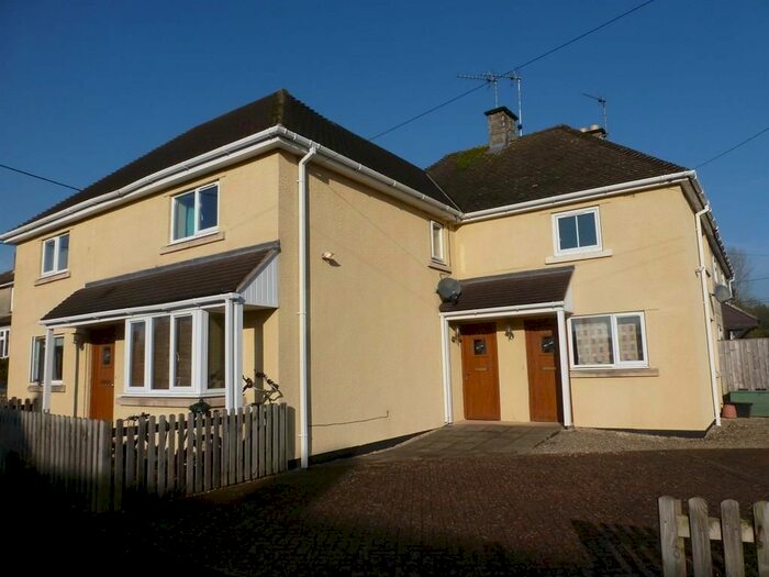 1 Bedroom Flat To Rent In Dickens Avenue, Corsham SN13