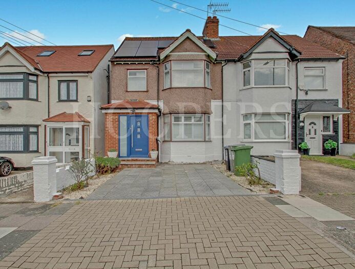 3 Bedroom House To Rent In Randall Avenue, London, NW2