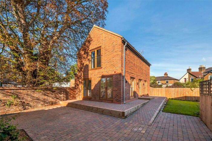 2 Bedroom Detached House To Rent In High Street, Feltham, Middlesex, TW13