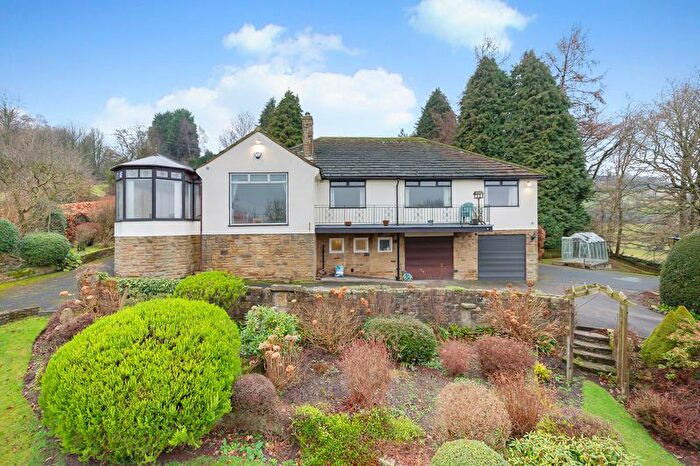 4 Bedroom Bungalow For Sale In Long Lane, Harden, BD16