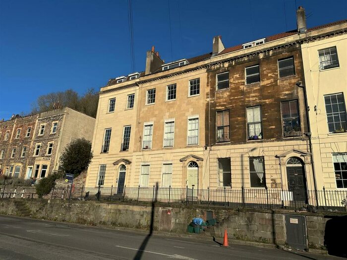 Studio To Rent In Hotwell Road, Bristol, BS8