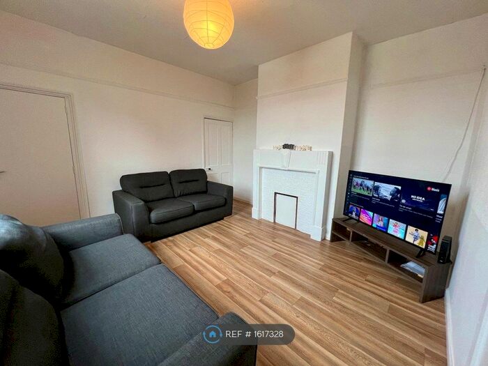 5 Bedroom Terraced House To Rent In Slaney Street, Newcastle-Under-Lyme, ST5