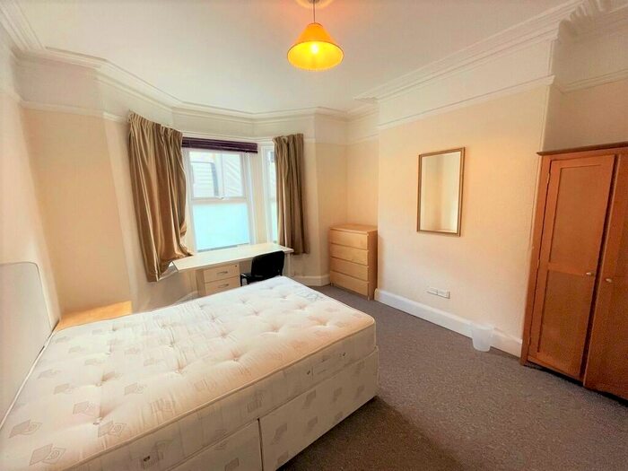 1 Bedroom Terraced House To Rent In Cowley Bridge Road, Exeter, EX4