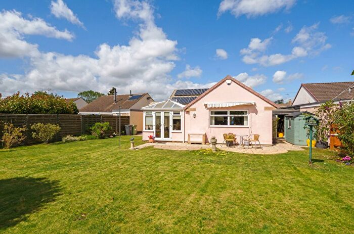 3 Bedroom Bungalow For Sale In Meadow Way, South Cerney, Cirencester, Gloucestershire, GL7