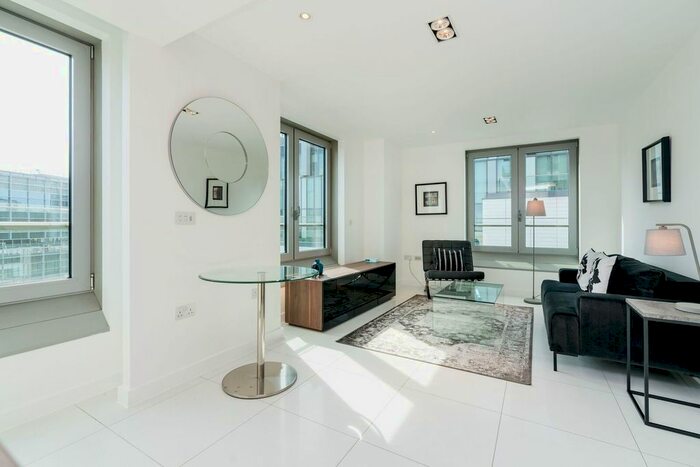 1 Bedroom Flat To Rent In Osnabrugh Street, Regents Park, London, NW1