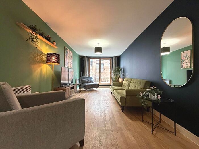 2 Bedroom Apartment To Rent In Northern Angel, Dyche Street, M4