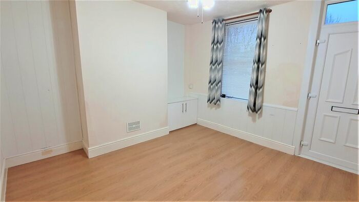 2 Bedroom Property To Rent In Alma Street, Chester CH3