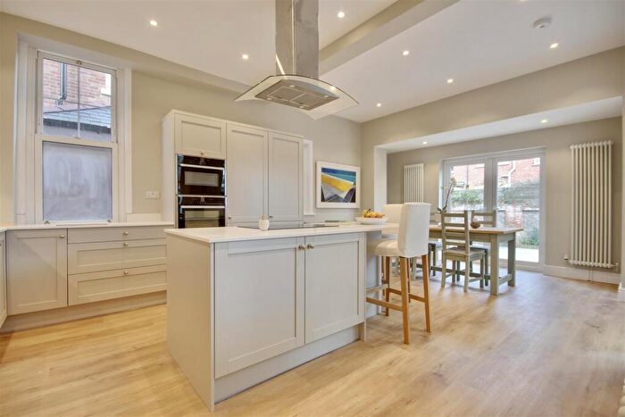 4 Bedroom Detached House For Sale In Cousins Grove, Southsea, PO4