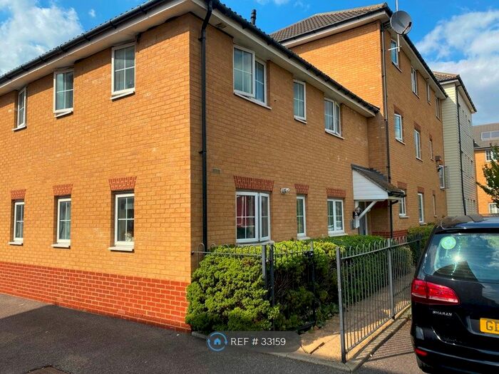 1 Bedroom Flat To Rent In Fuchsia House, Dagenham, RM10
