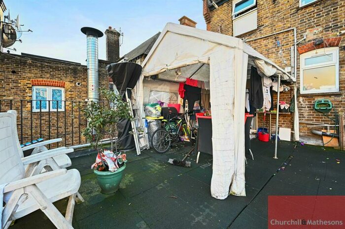 1 Bedroom Flat For Sale In High Street, Harlesden, NW10