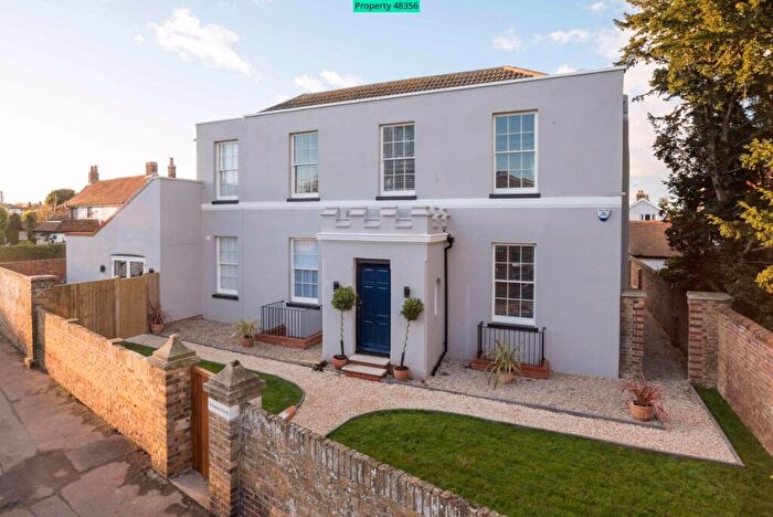 2 Bedroom Apartment For Sale In Flat, Church Path, Deal, CT14