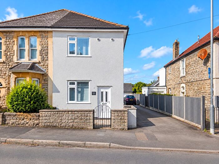 2 Bedroom Flat For Sale In Tower Road North, Bristol, BS30