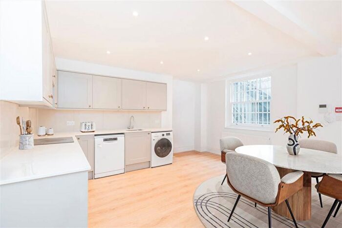 2 Bedroom Flat To Rent In Conway Street, Fitzrovia Amp; Covent Garden, W1T