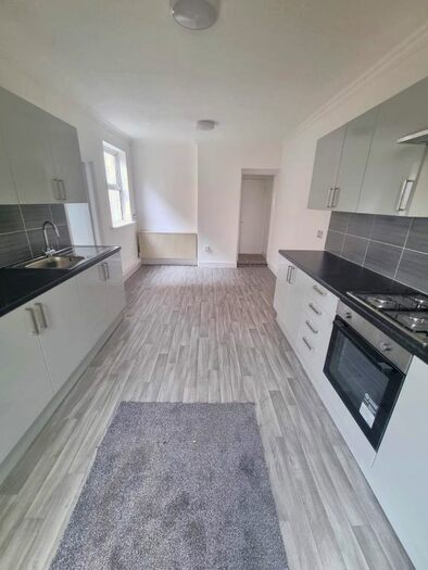 5 Bedroom Terraced House To Rent In Stanley Road, Bootle, L20