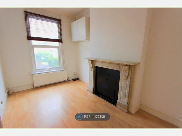 2 Bedroom Flat To Rent In Rectory Road, London, N16