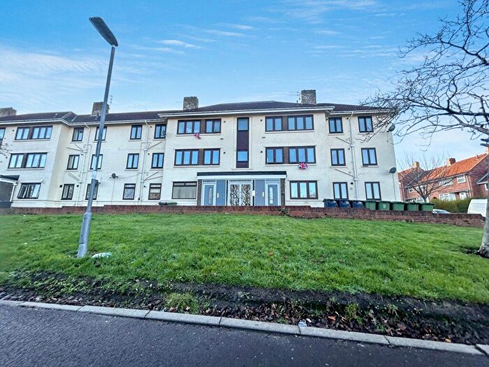 2 Bedroom Apartment For Sale In Mendip Gardens, Lobley Hill, Gateshead, Tyne And Wear, NE11