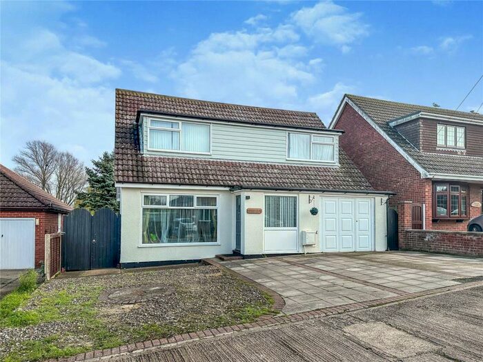 3 Bedroom Detached House To Rent In Oakmead Road, St. Osyth, Clacton-on-Sea, Essex, CO16