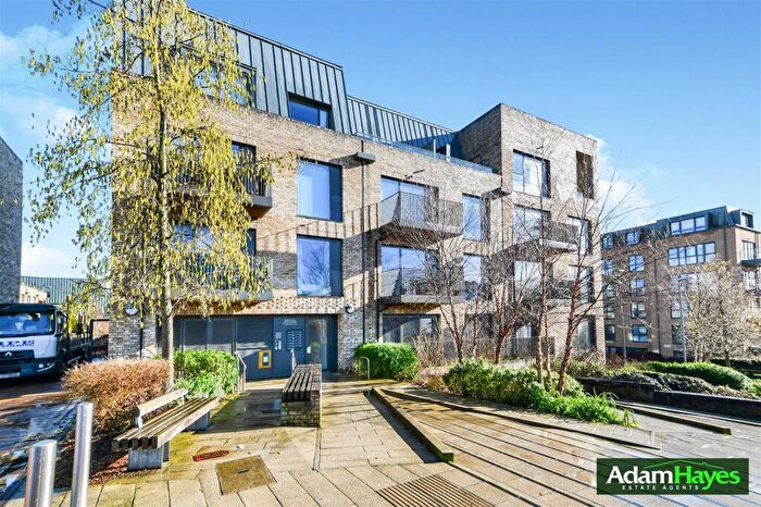 1 Bedroom Apartment For Sale In Regiment Hill, Mill Hill, NW7