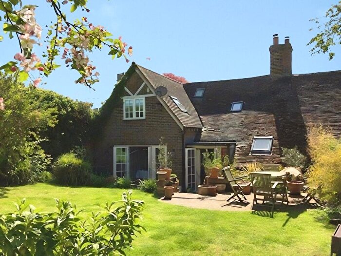 3 Bedroom Semi-Detached House For Sale In School Hill, North Marston, Buckingham, MK18