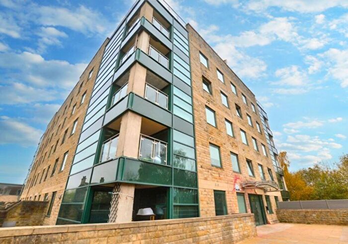 1 Bedroom Flat For Sale In Apartment, Stone Gate House, Stone Street, Bradford, BD1