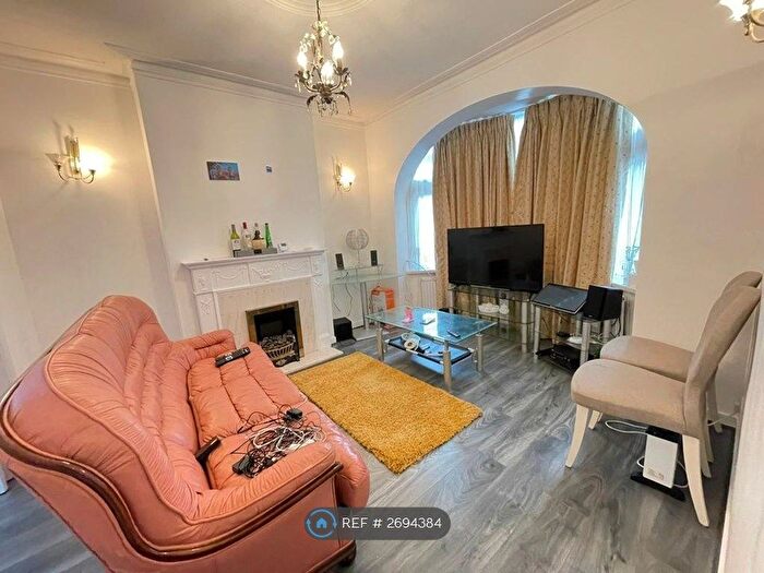 3 Bedroom Terraced House To Rent In Cumberland Road, London, E13