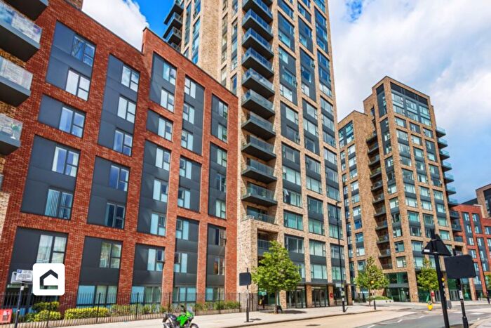 2 Bedroom Flat To Rent In Croydon, Surrey, CR0