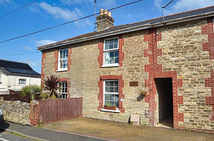 2 Bedroom Terraced House For Sale In Binstead Village Centre, PO33