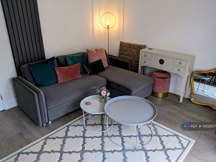 3 Bedroom Detached House To Rent In Bassledene Road, Sheffield, S2