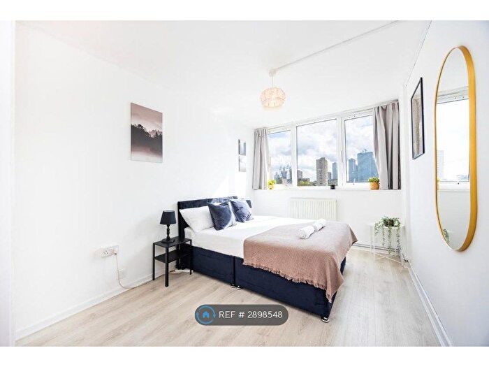 2 Bedroom Flat To Rent In Langdon Park, London, E14