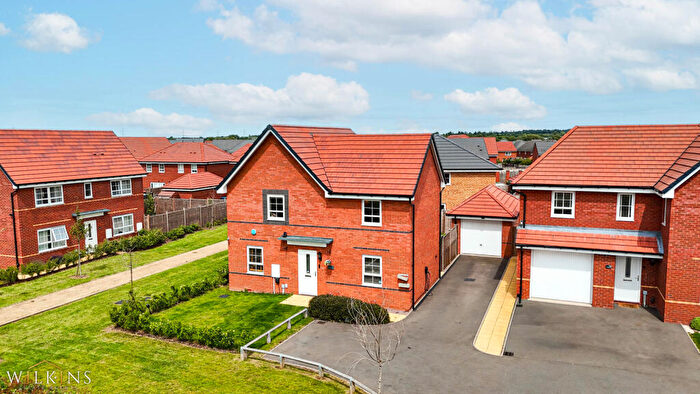 4 Bedroom Detached House For Sale In Hedley Close, Tamworth, Staffordshire, B78