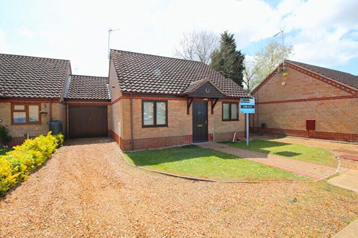 2 Bedroom Bungalow For Sale In Bedford Court, Thorney, Lincolnshire, PE6