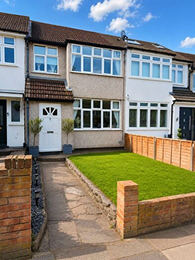 3 Bedroom Property To Rent In Old Farm Avenue, Sidcup, DA15