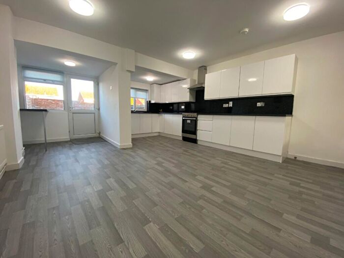 5 Bedroom Terraced House To Rent In Darwin Walk, Northampton, NN5