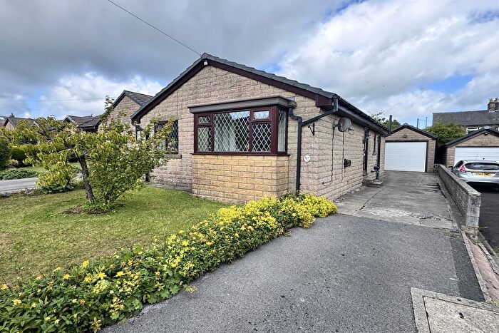 2 Bedroom Detached Bungalow For Sale In Horseshoe Avenue, Dove Holes, Buxton, SK17