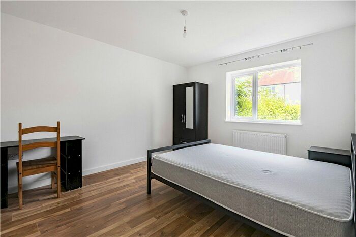 1 Bedroom Property To Rent In Canterbury Road, Guildford, Surrey, GU2